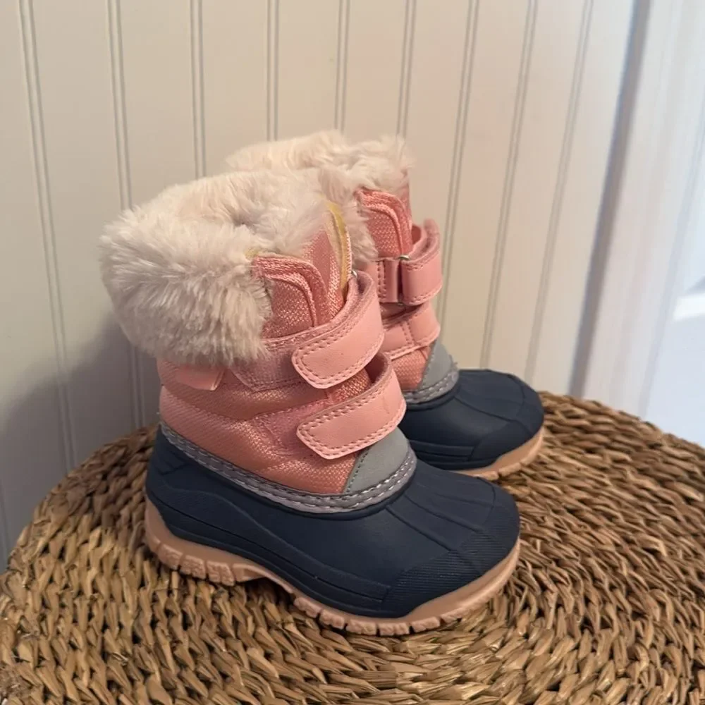 🌻Oshkosh Pink and Blue Winter Boots with Faux Fur - 4 - Great Used Condition